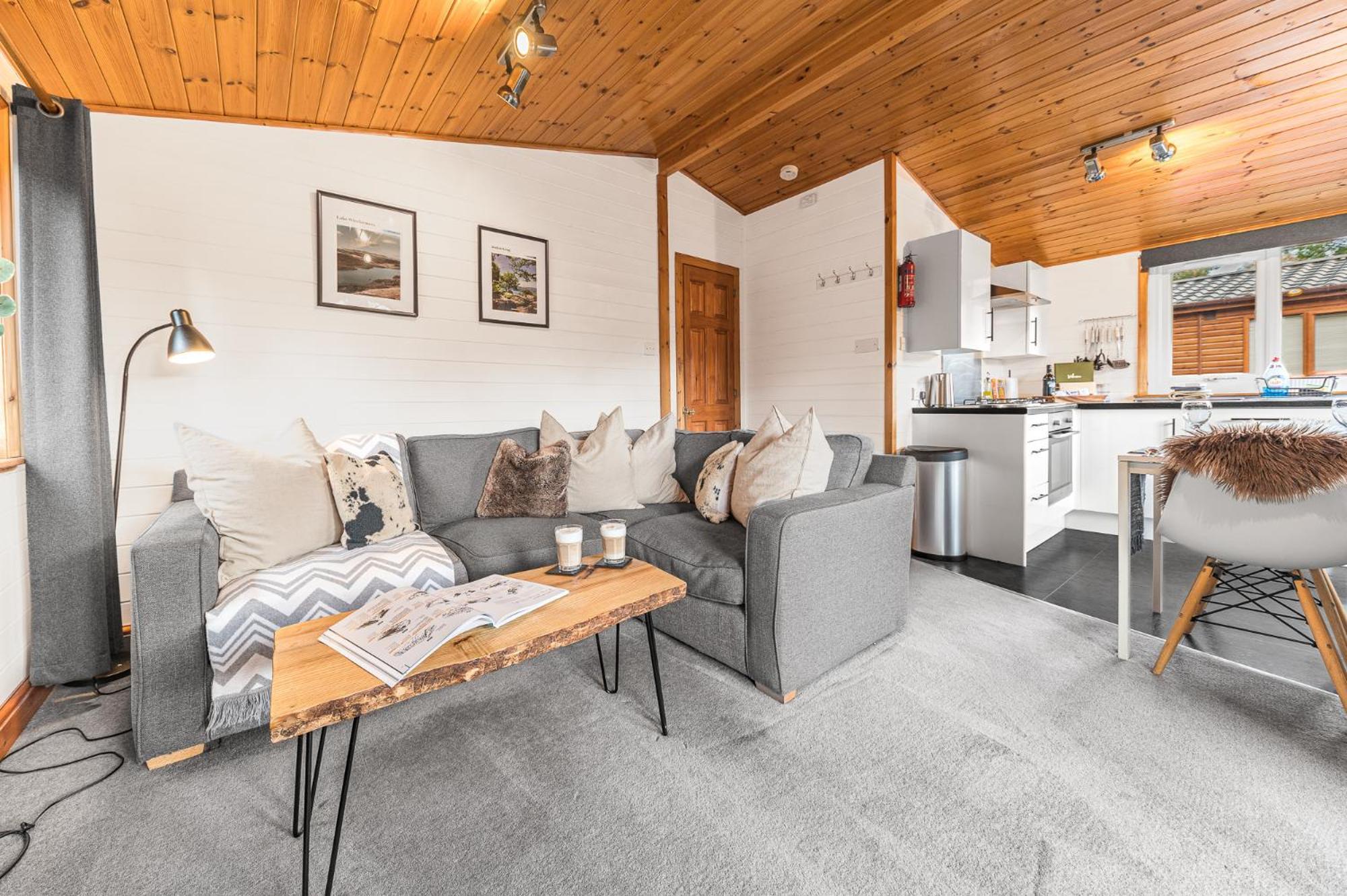 Bowness 45 - 2 Bedroom Lake Windermere Lodge Esterno foto