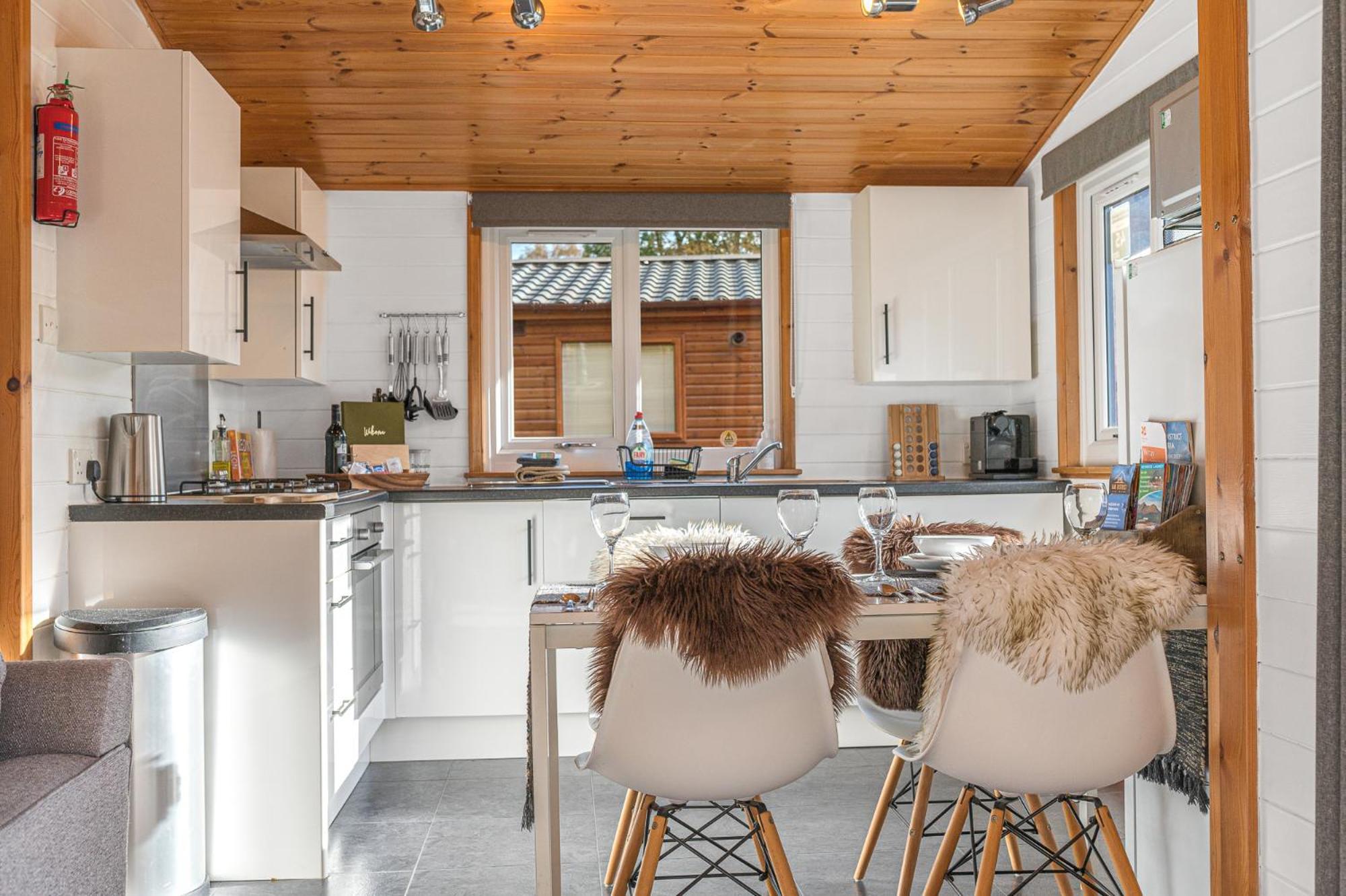 Bowness 45 - 2 Bedroom Lake Windermere Lodge Esterno foto